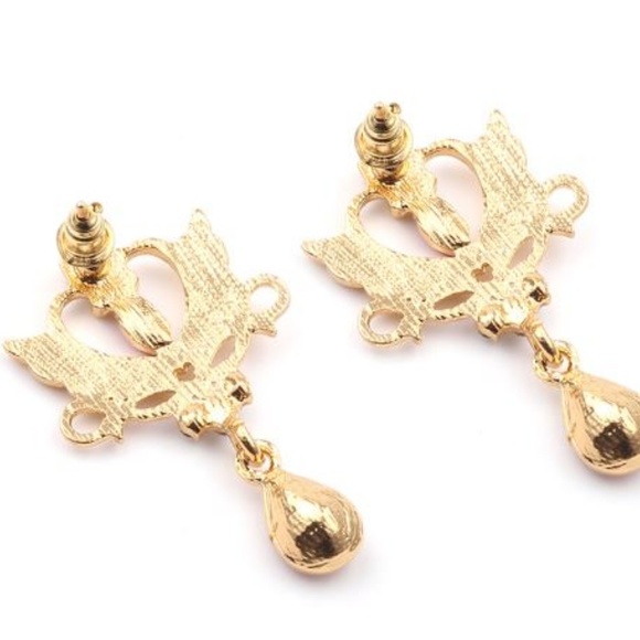 Sailor Moon Crystal Pink Teardrop Earrings - Picture 3 of 4